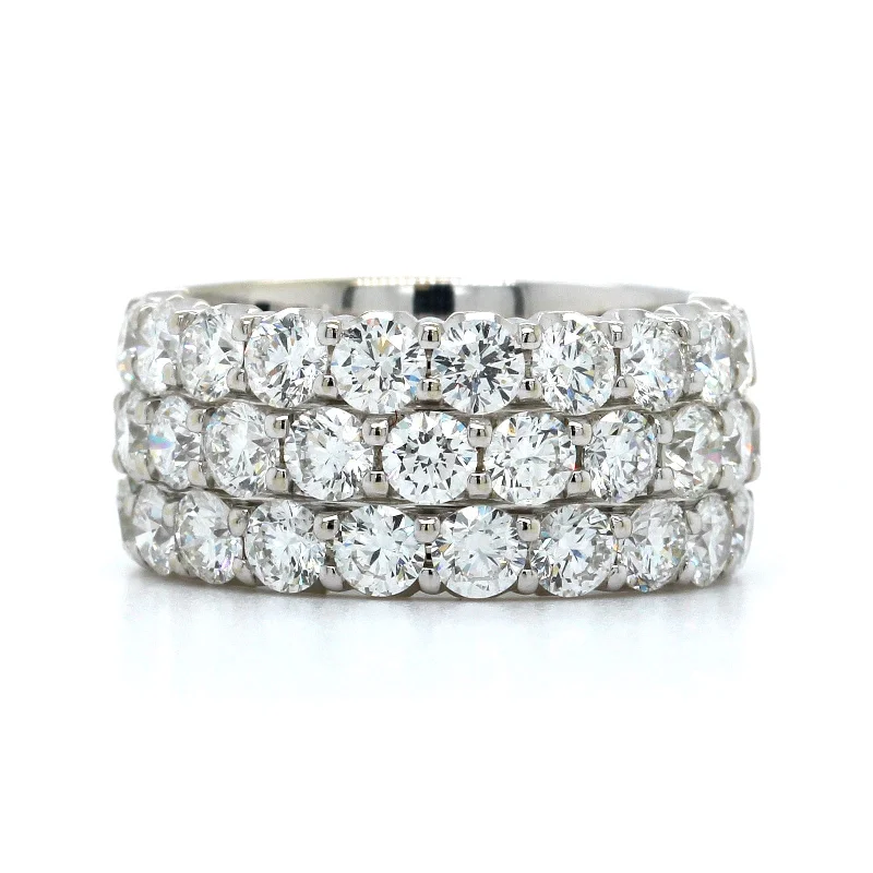 18K White Gold Three-Row Shared Prong Diamond Band