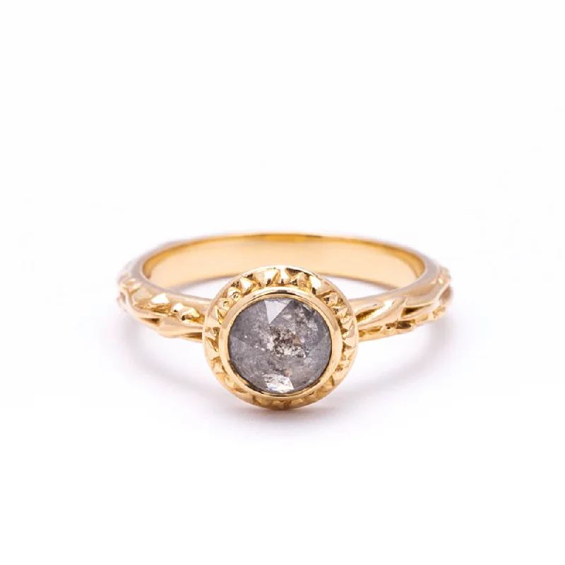 MATRIX HALO BEZEL ENGAGEMENT RING | 14K GOLD | SALT & PEPPER DIAMOND