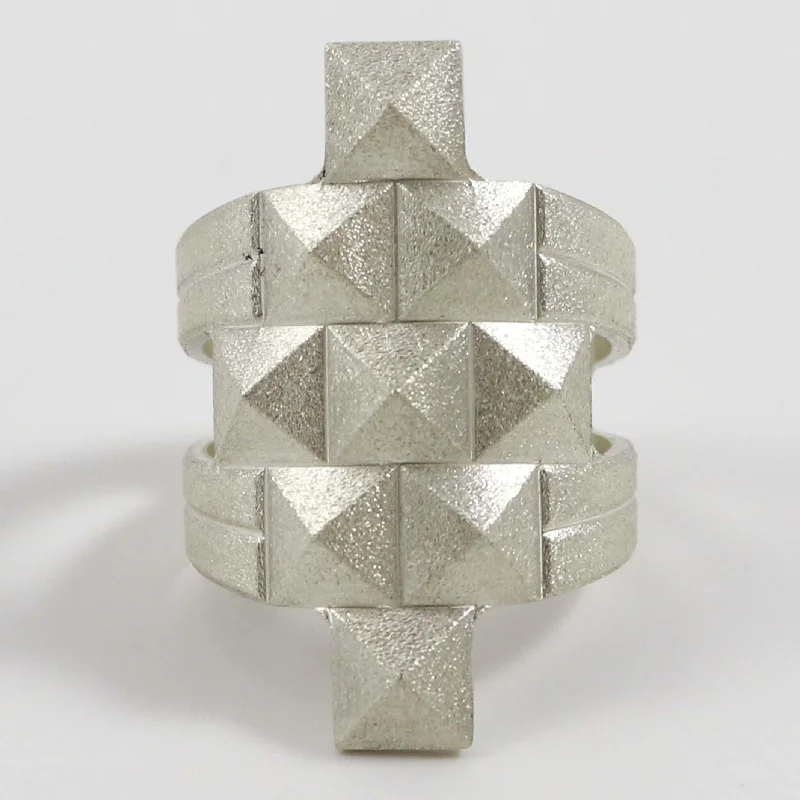 Pyramid Ring