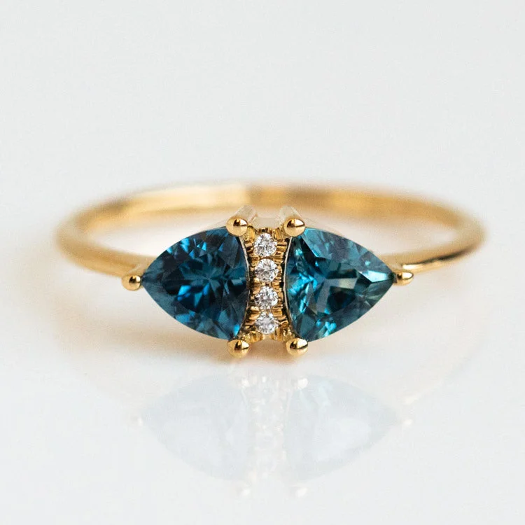 Vintage Style Engagement Ring with Teal Sapphire Trillions