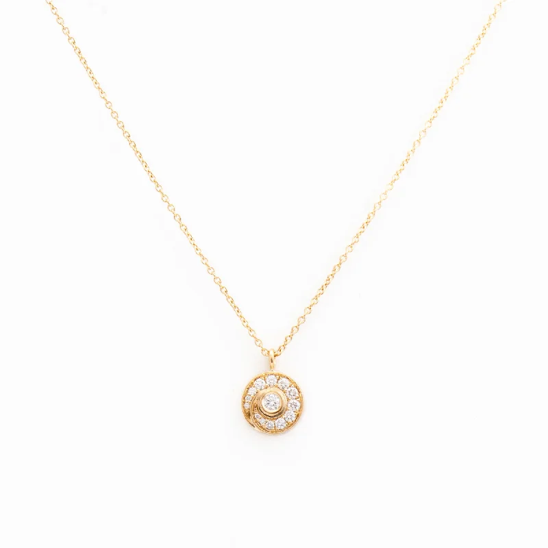 Coquille Simple Necklace