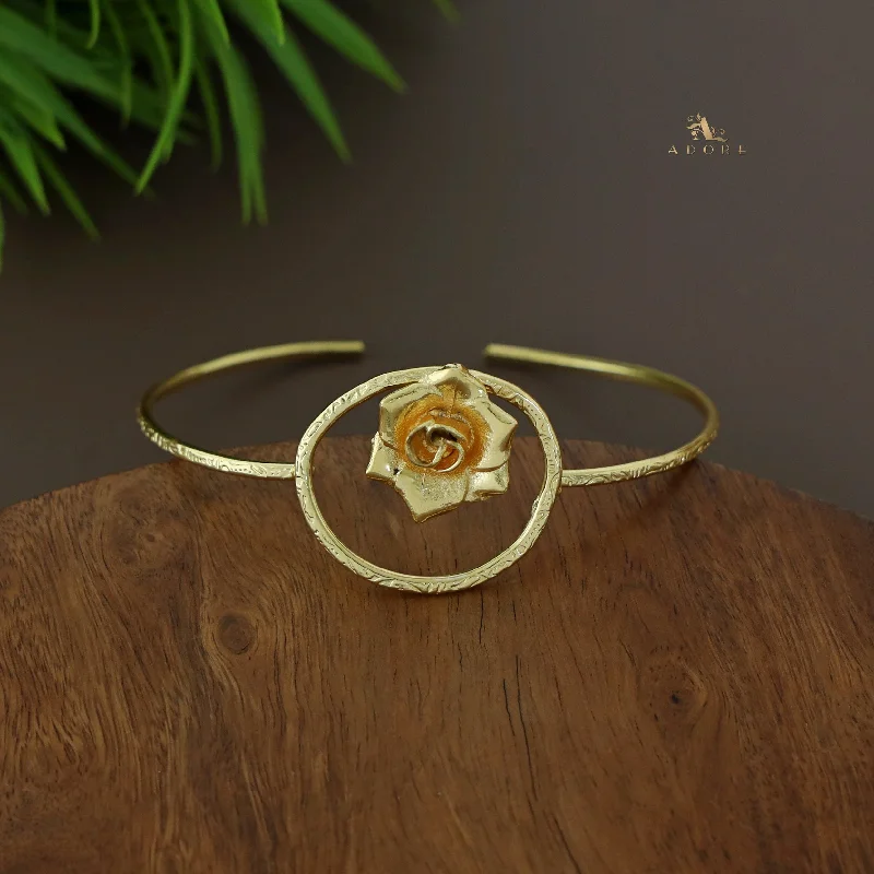 Golden Hammered Oval And Flower Bangle